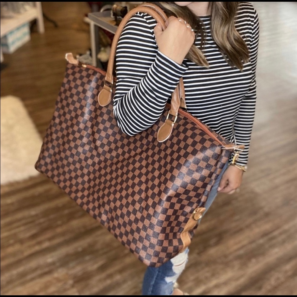 The Anistyn Checkered Weekender Bag - Brown